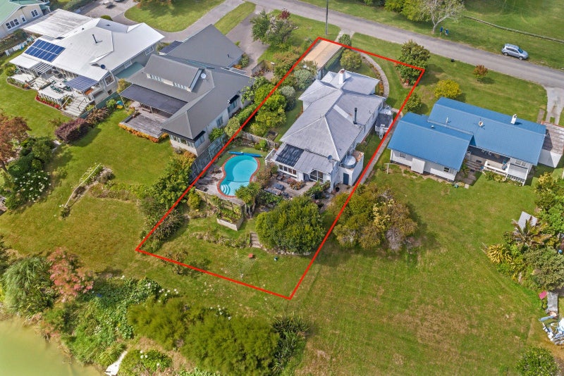 16 Score Road, Inner Kaiti, Gisborne - Carousel 2