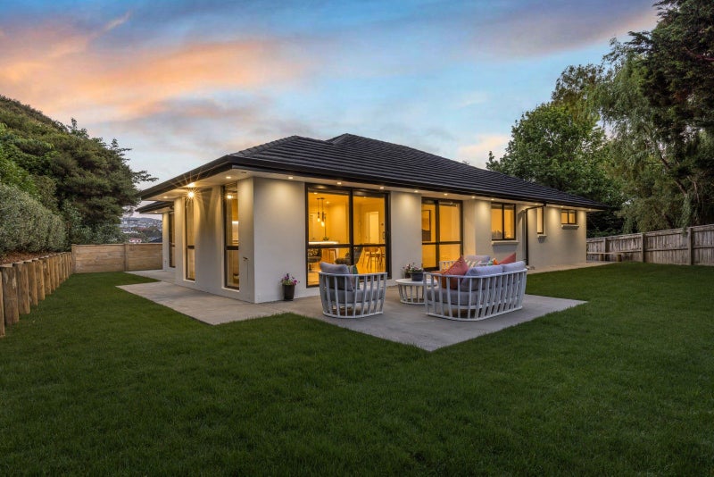 38 Mooring Close, Whitby, Porirua - Carousel 2