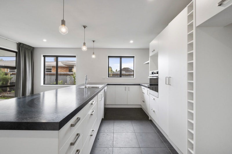64A Weston Avenue, Roslyn, Palmerston North - Carousel 2