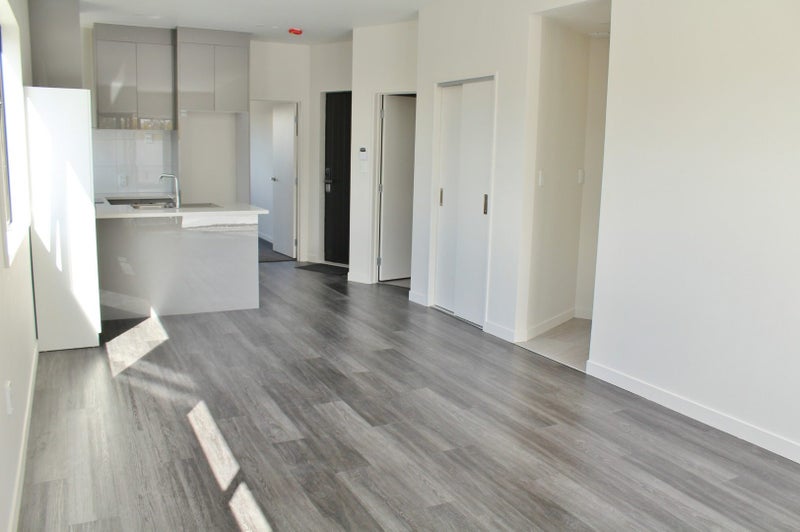 8/3 Abbotleigh Avenue, Te Atatu Peninsula, Auckland - Carousel 2