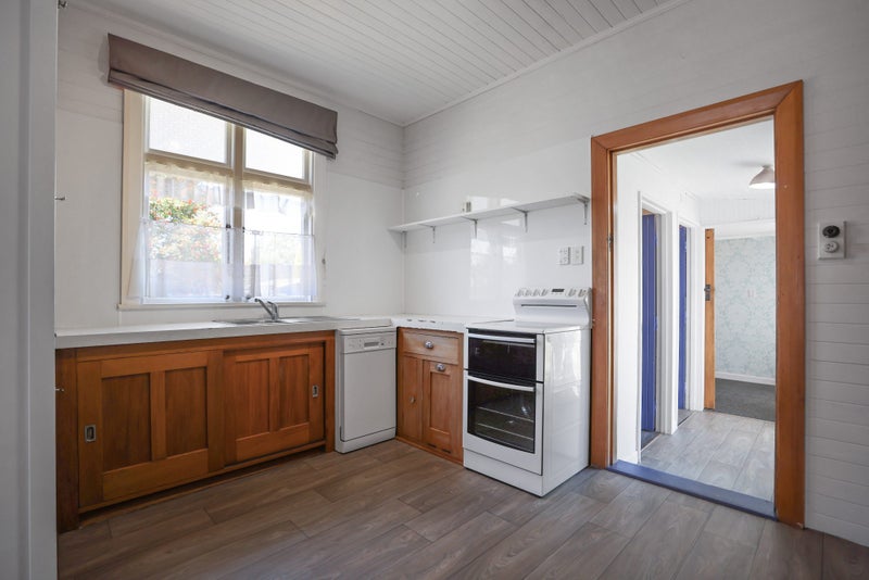 10 King Street, Netherby, Ashburton - Carousel 2