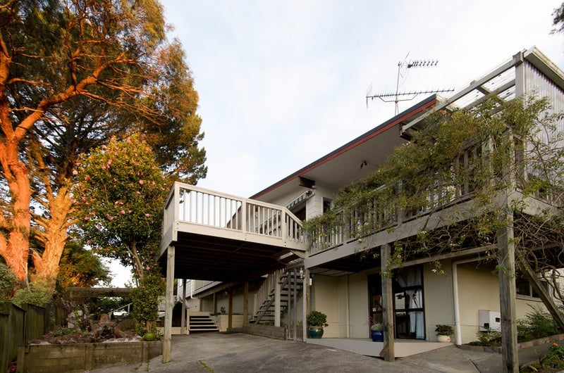 8 Laser Place, Bayview, Auckland - Carousel 1