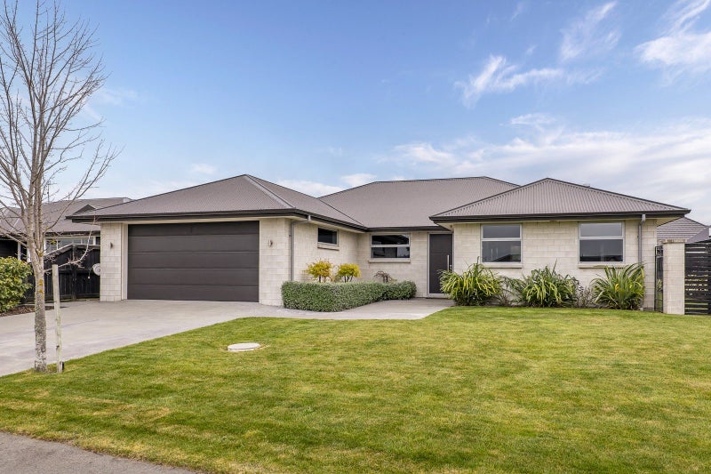 38 Charlesworth Drive, Allenton, Ashburton - Carousel 2