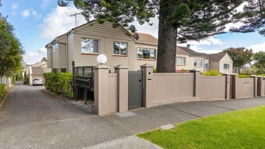 9/8 Hamilton Road, Herne Bay, Auckland - Carousel 1