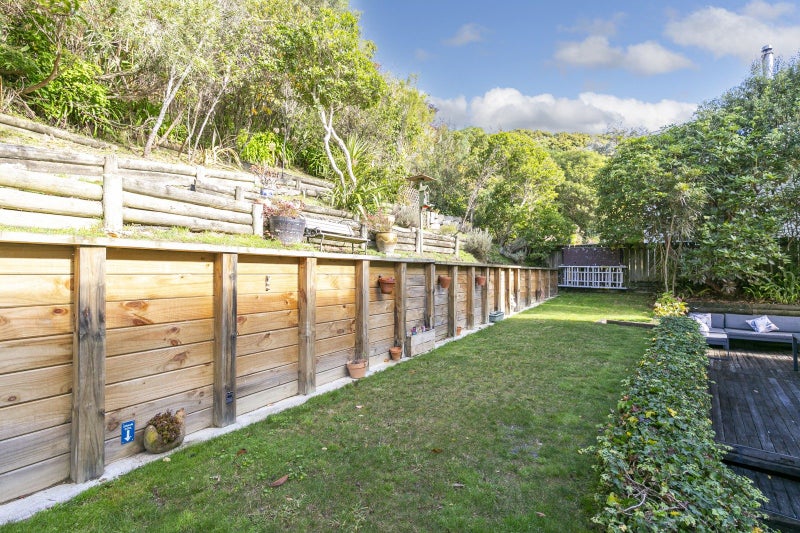 34 Peterhouse Street, Tawa, Wellington - Carousel 16