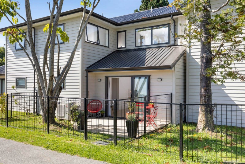 40B Riverview Road, Panmure, Auckland - Carousel 1