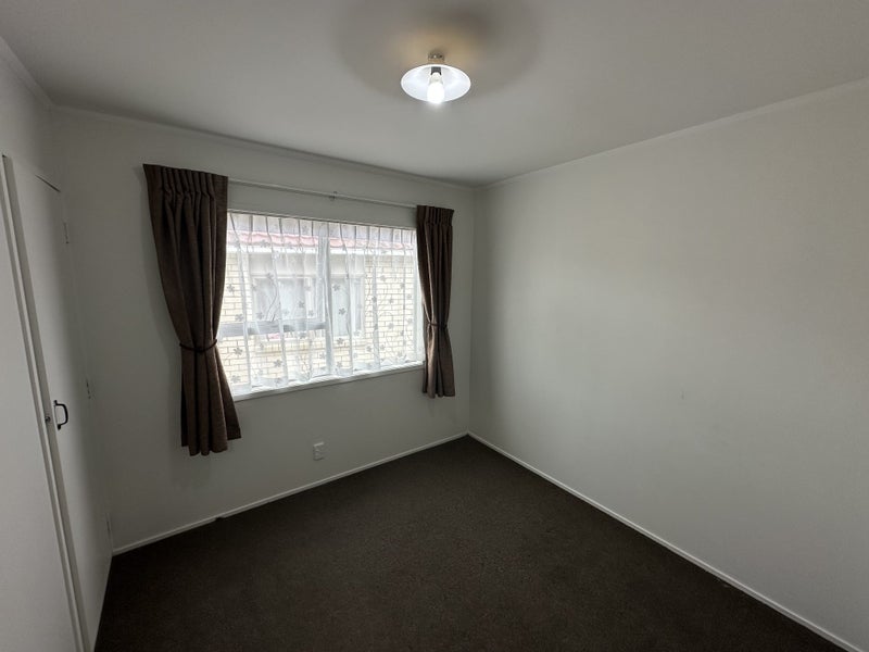 406 Bucklands Beach Road, Bucklands Beach, Auckland - Carousel 6