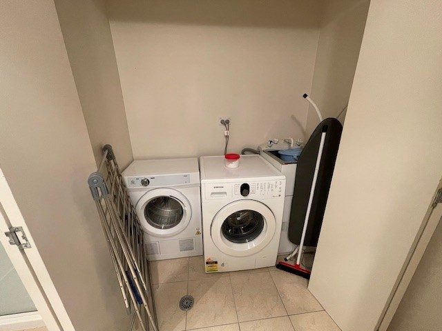 2/25 Opito Way, East Tamaki, Auckland - Carousel 21