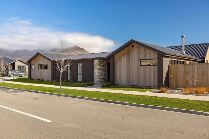 6 Lincoln Road, Jacks Point, Queenstown - Carousel 2