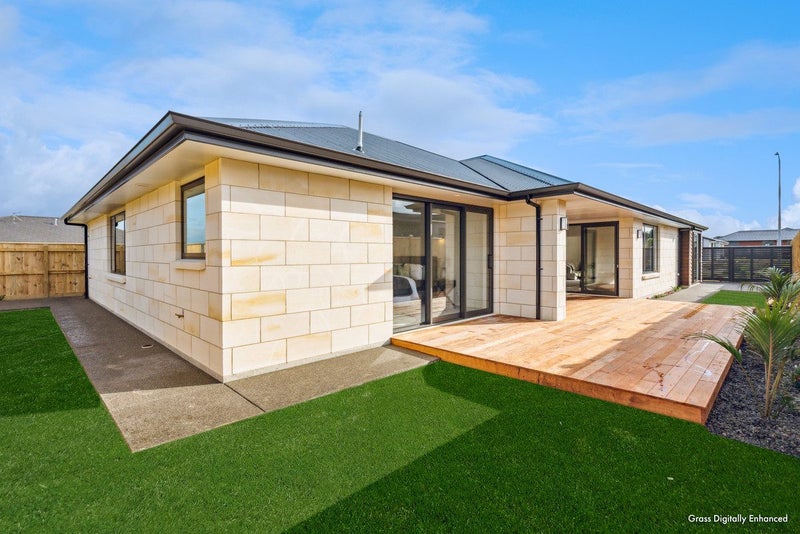 104 The Drive, Otaihanga, Paraparaumu - Carousel 1