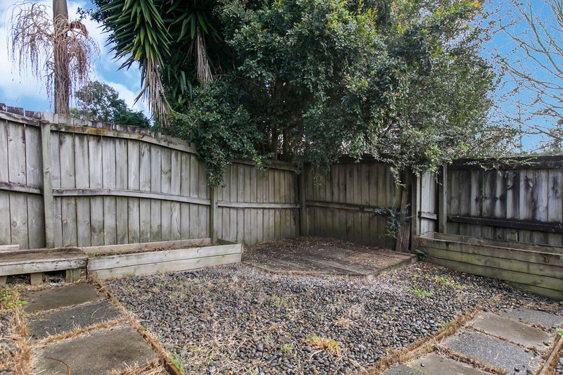 10/10 John Jennings Drive, Oteha, Auckland - Carousel 12