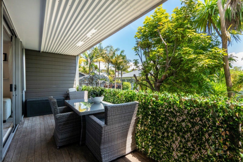 3/11 Sentinel Road, Herne Bay, Auckland - Carousel 1