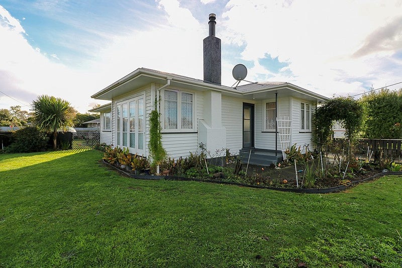 2 Firth Place, Awapuni, Palmerston North - Carousel 1