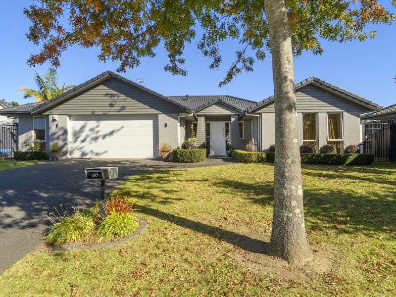 90 Hawkridge Heights, Bethlehem, Tauranga - Carousel 1