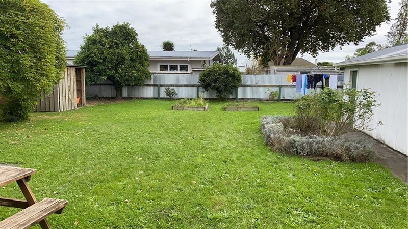 1005 Garry Street, Raureka, Hastings - Carousel 11