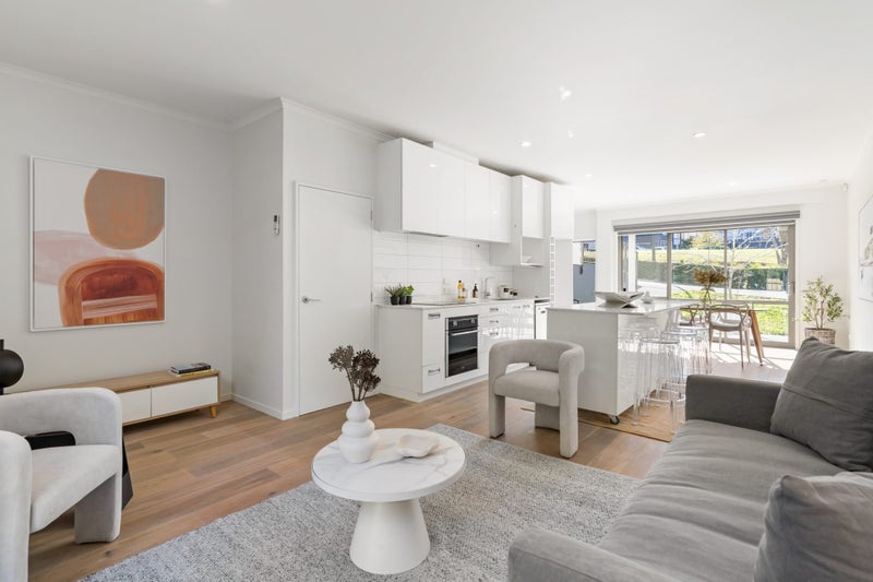 8/27 Powell Street, Avondale, Auckland - Carousel 1