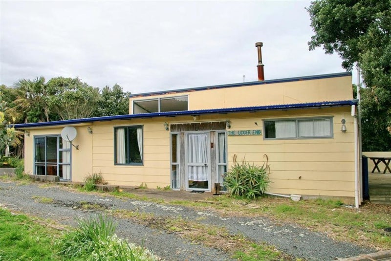 7 Rerenga Street, Mōkau - Carousel 2