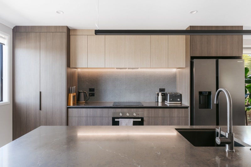 4 FONTANA STREET - Carousel 2