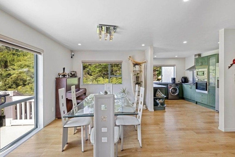 3 Lincoln Close, Northcross, Auckland - Carousel 2