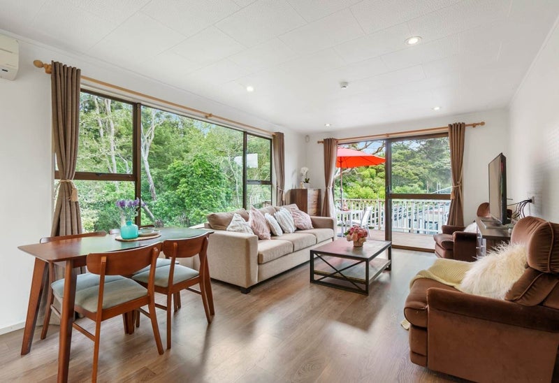 13 Eugen Place, Bayview, Auckland - Carousel 1