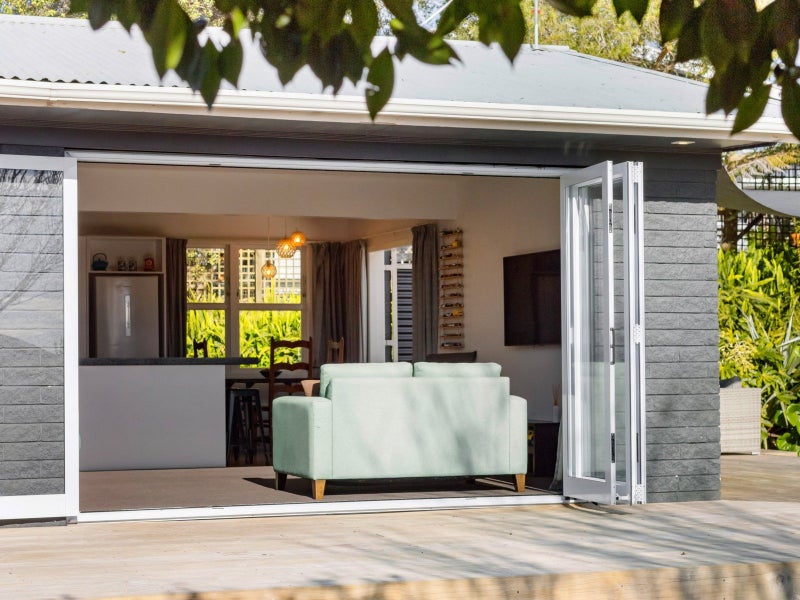 70 Houchens Road, Glenview, Hamilton - Carousel 2