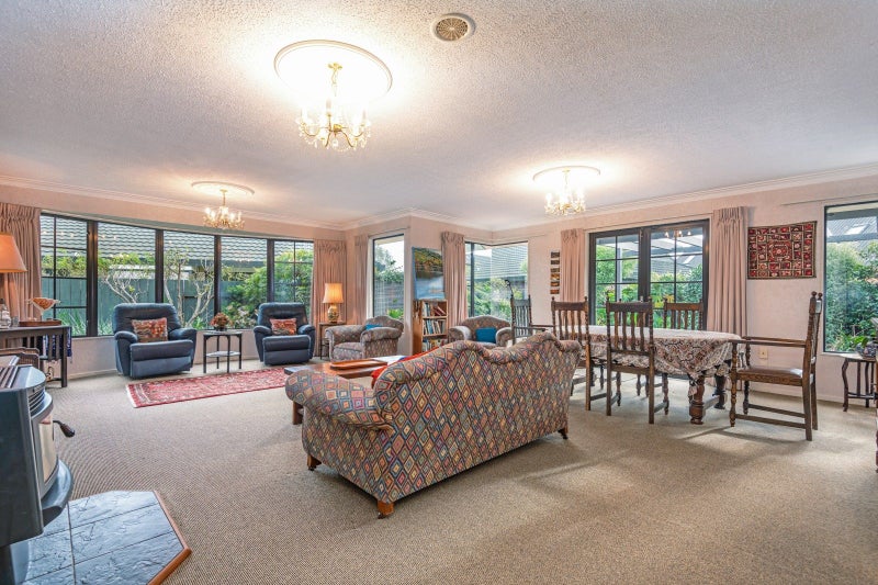 19 Caroline Crescent, Highbury, Palmerston North - Carousel 2