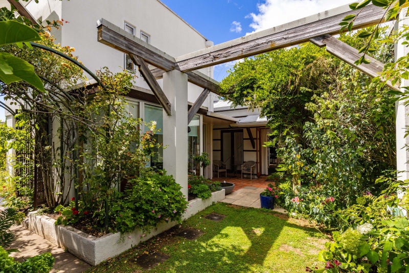 5 Clouston Gardens, Springlands, Blenheim - Carousel 1