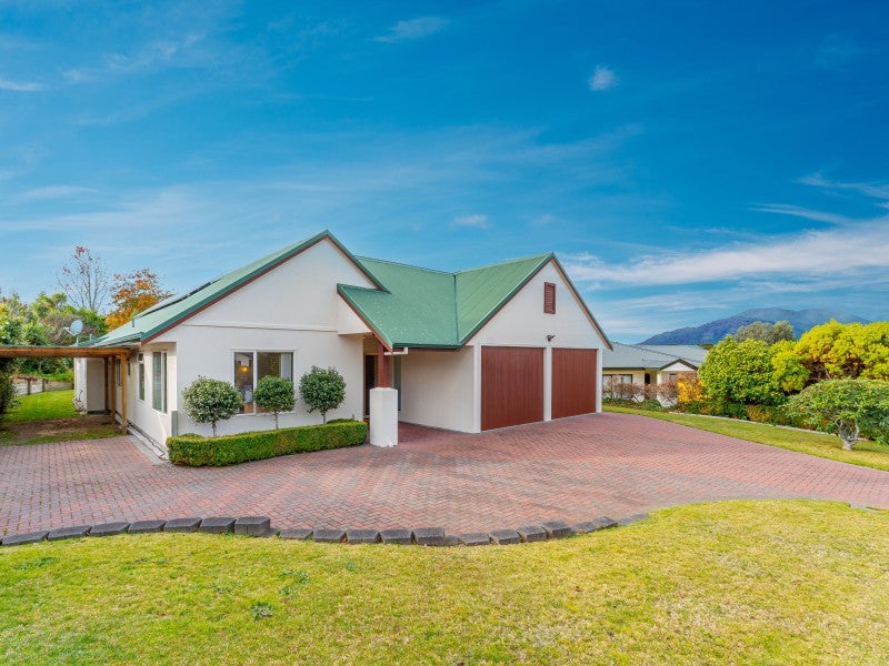 11 Robinson Terrace, Rangatira Park, Taupo - Carousel 2