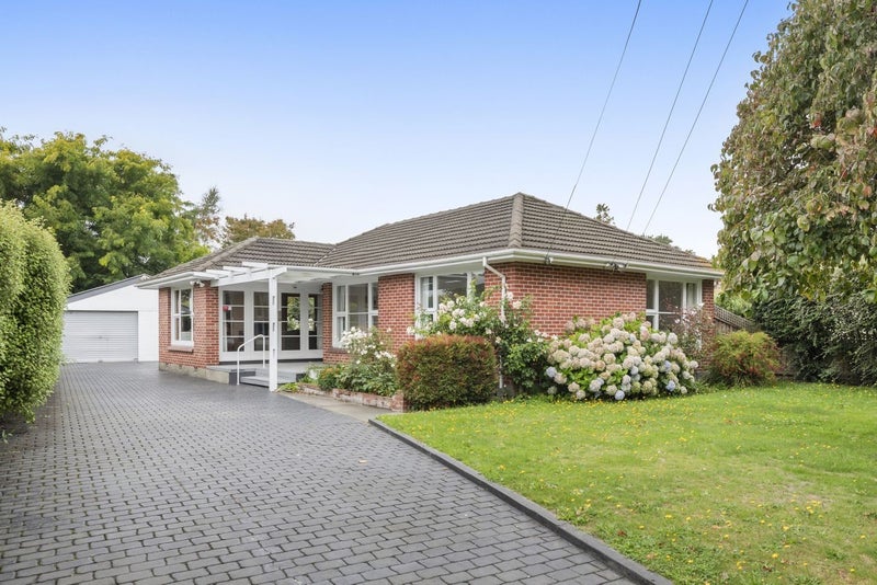 32 Flower Street, Bryndwr, Christchurch - Carousel 1