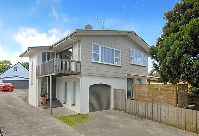 2/210 Sunnynook Road, Tōtara Vale, Auckland - Carousel 2