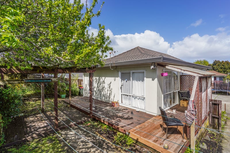 2/4 Ebenezer Way, Clendon Park, Auckland - Carousel 2
