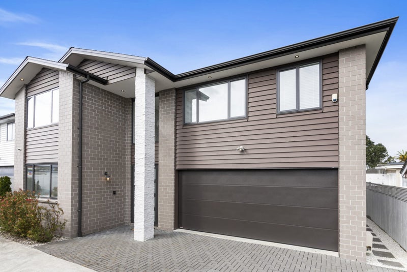 10A Richardson Road, Mount Albert, Auckland - Carousel 1