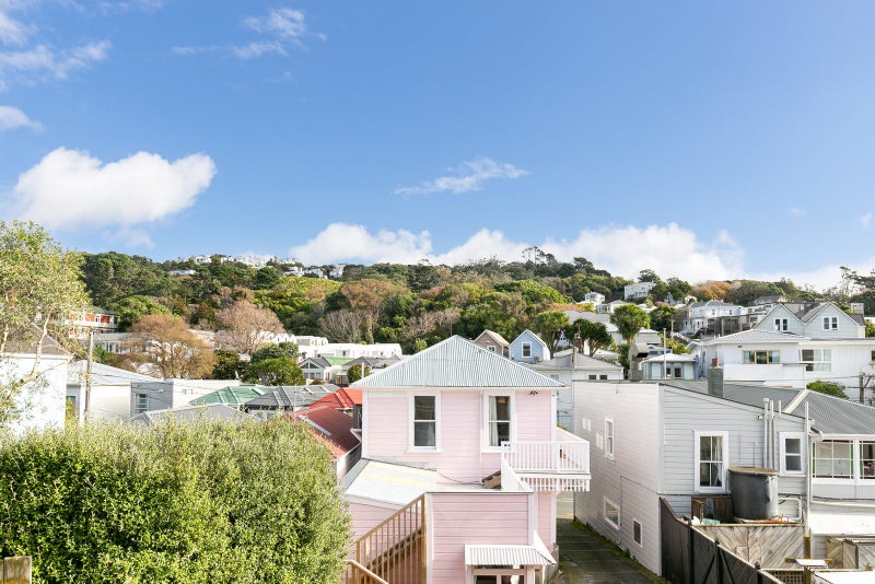 8H Finlay Terrace, Mount Cook, Wellington - Carousel 2