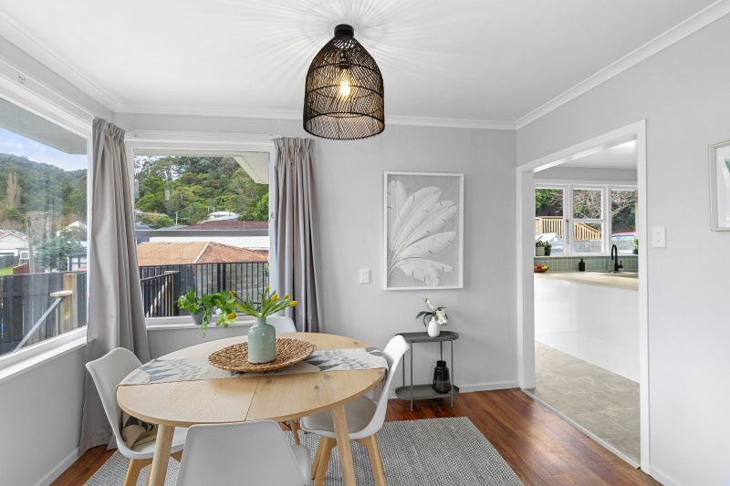 2 Bella Grove, Naenae, Lower Hutt - Carousel 2