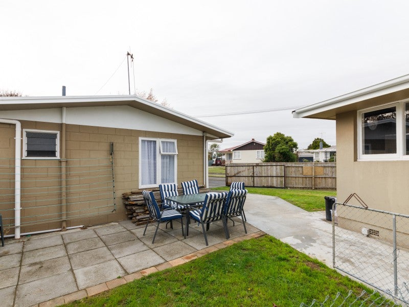 6 Wincanton Place, Awapuni, Palmerston North - Carousel 17