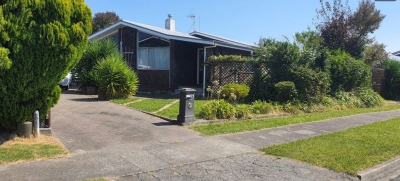 4 Banff Place, Tamatea, Napier - Carousel 1