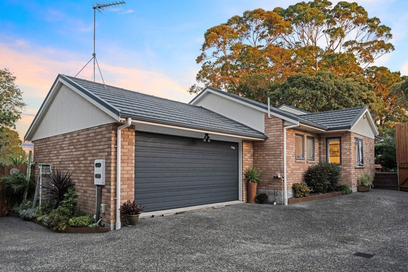 79B Panorama Road, Mount Wellington, Auckland - Carousel 1