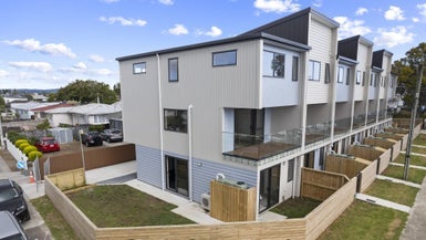 4/1 Balfour Road, Manurewa, Auckland - Carousel 1