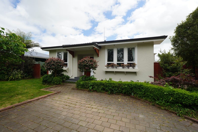 73 Argyle Avenue, Takaro, Palmerston North - Carousel 1