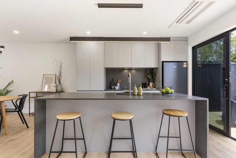 6/51 Taipari Road, Te Atatu Peninsula, Auckland - Carousel 2