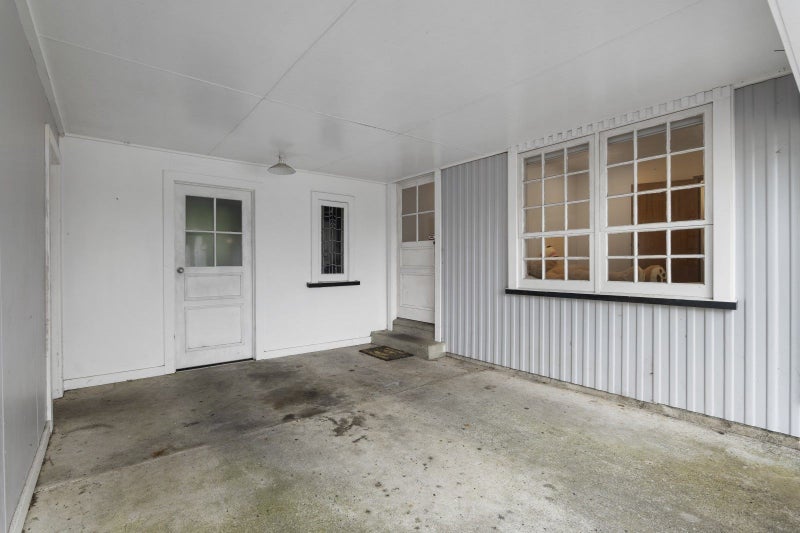 117 Hamlet Street, Stratford - Carousel 32
