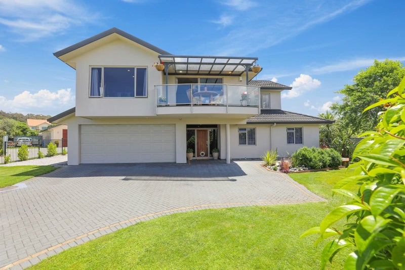 41 Kinder Street, Acacia Bay, Taupo - Carousel 1