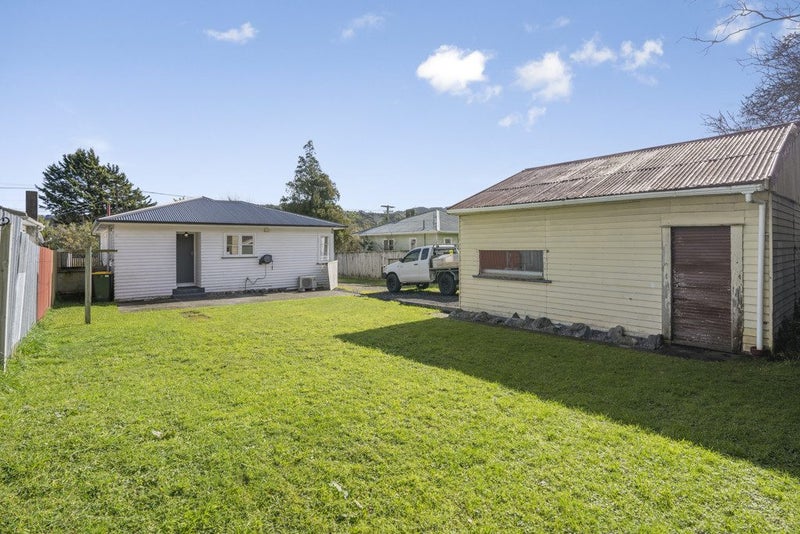 52 Frederick Street, Wainuiomata, Lower Hutt - Carousel 2