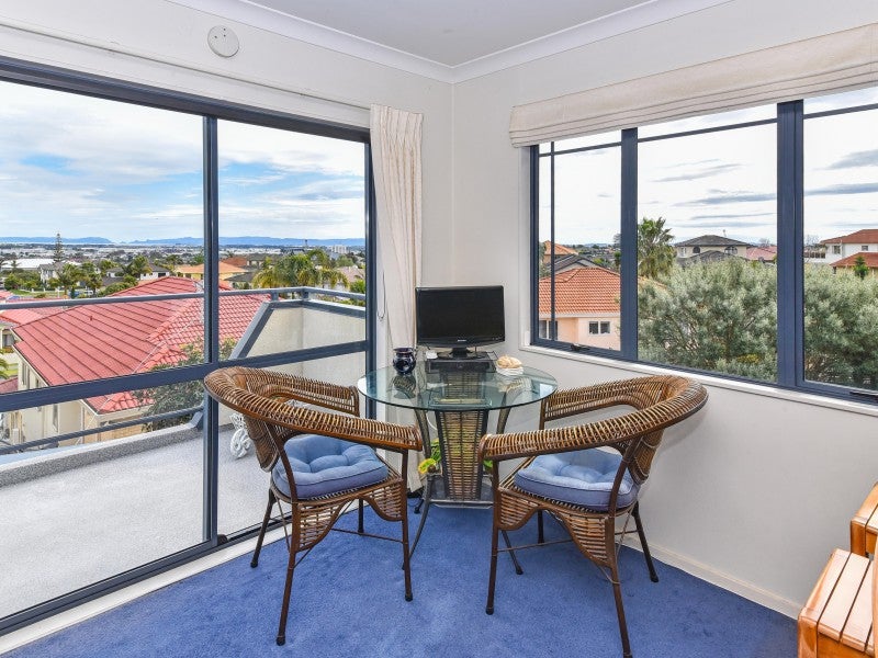 12 Sesame Grove, Goodwood Heights, Auckland - Carousel 26