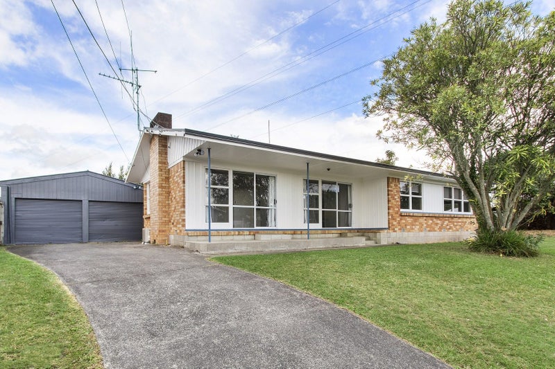 44 Southsea Crescent, Silverdale, Hamilton - Carousel 1