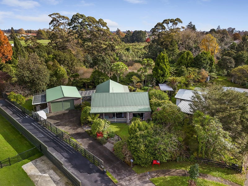 19 Opal Place, Chartwell, Hamilton - Carousel 1