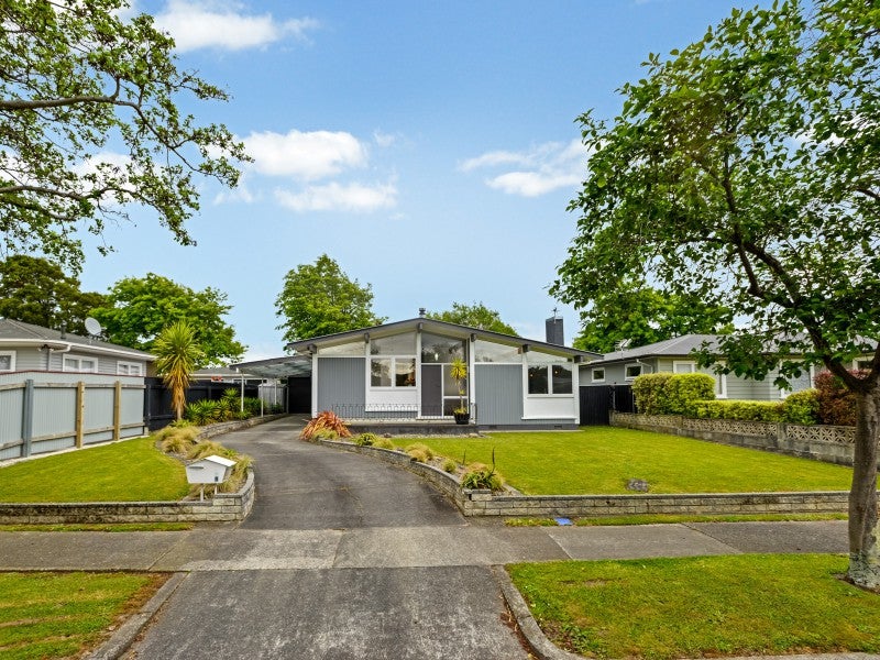 8 Aspiring Avenue, Milson, Palmerston North - Carousel 2