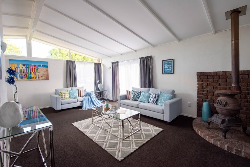 68 Sikkim Crescent, Clover Park, Auckland - Carousel 1