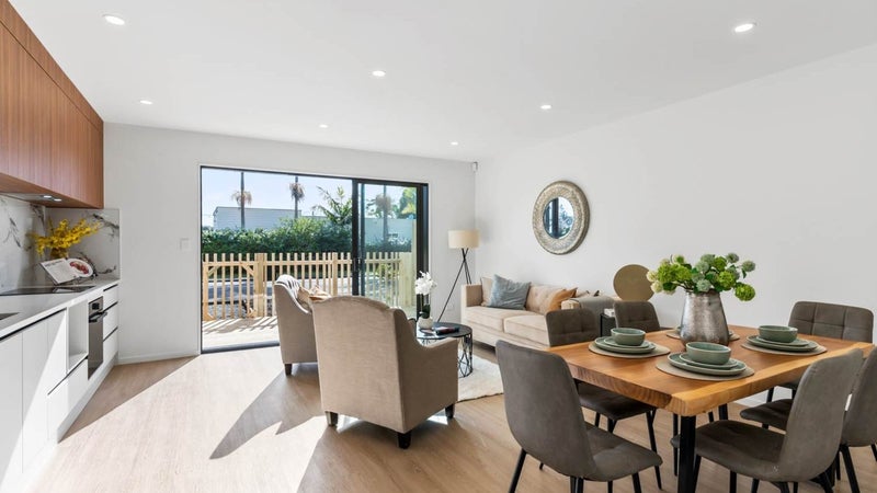 3/18 Ranui Station Road, Ranui, Auckland - Carousel 1