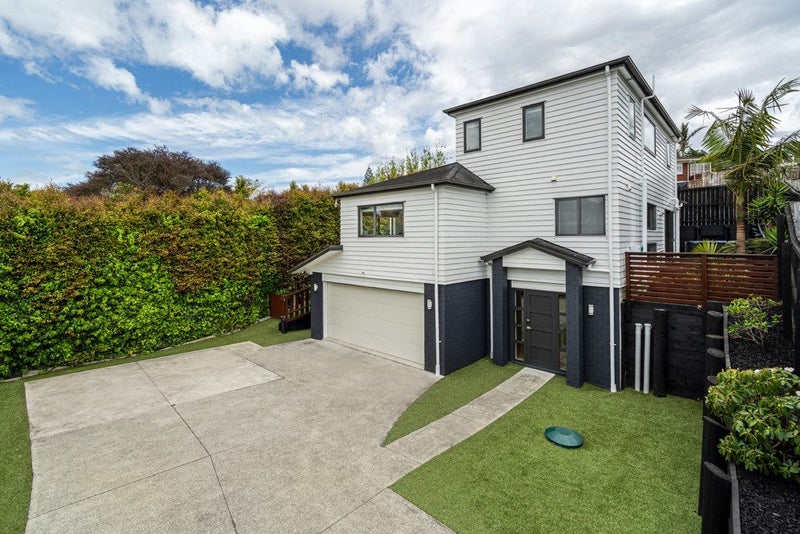24A Quona Avenue, Mount Roskill, Auckland - Carousel 1